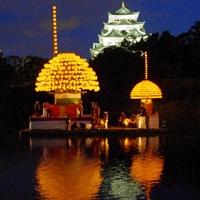 Donjon and lanterns